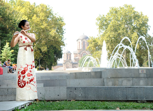 УГЛЕДНА ФЛАУТИСТКИЊА ОПЧИЊЕНА НАШОМ ЗЕМЉОМ: Српске и јапанске шуме звуче исто